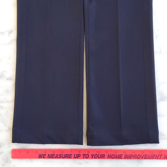 NWOT. Metropolitan New York High-Waist Dress Pant with two side pockets. - Picture 4 of 6